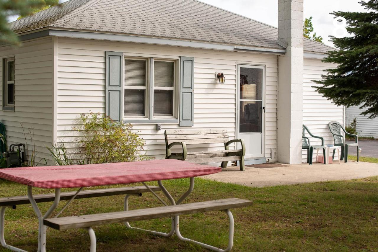 Stefan'S R&R Resort Lincoln Junction Exterior photo