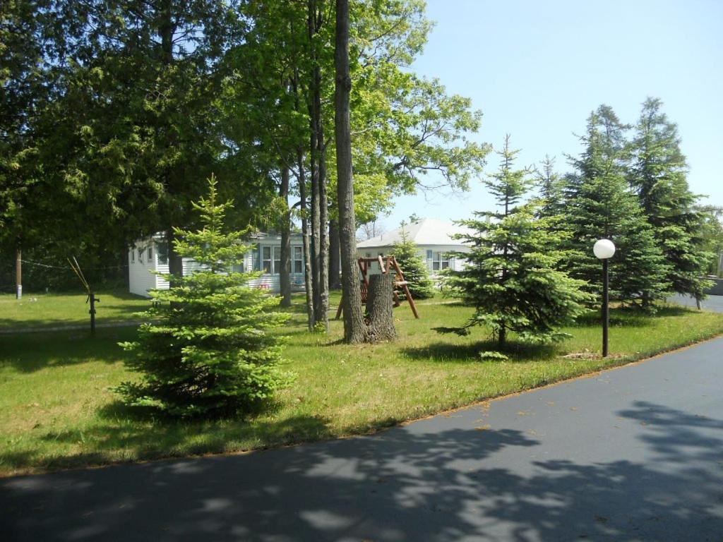Stefan'S R&R Resort Lincoln Junction Exterior photo
