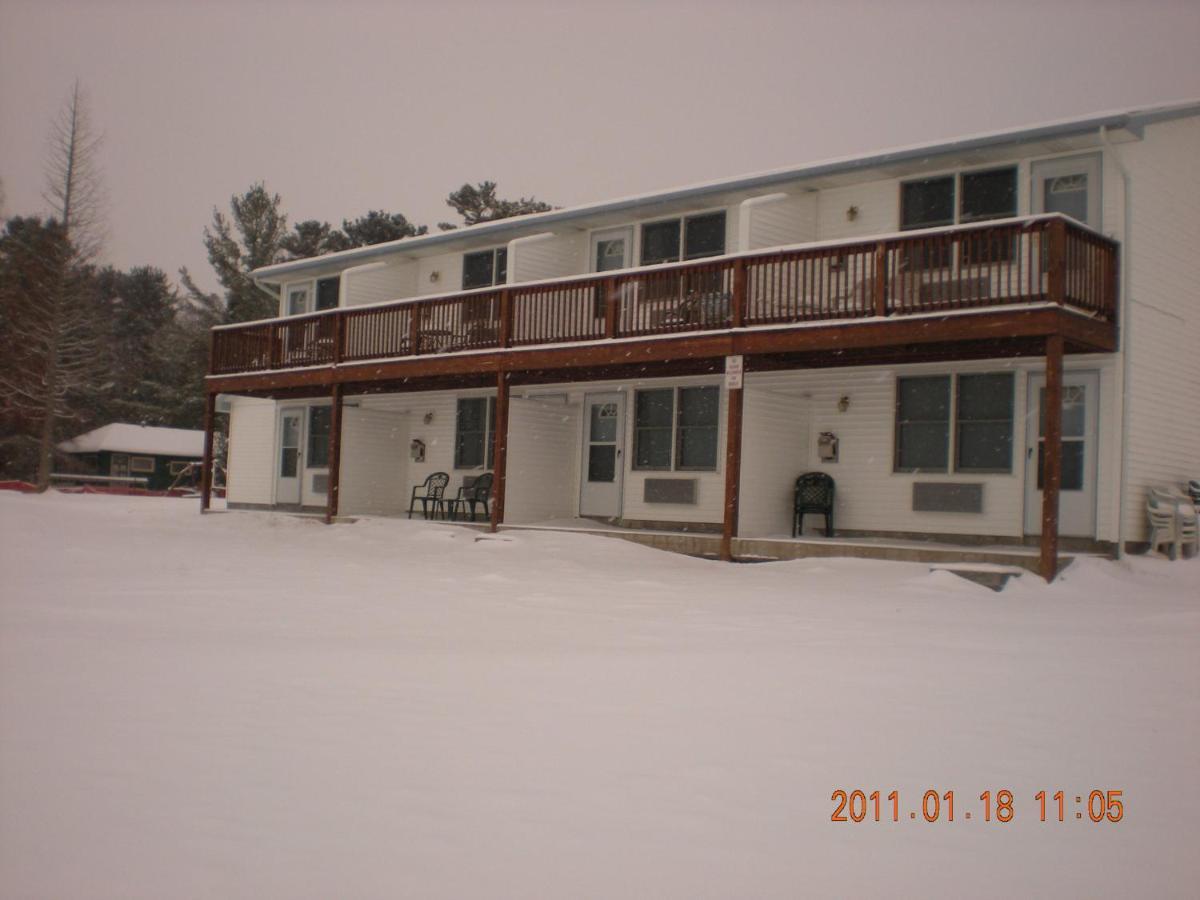 Stefan'S R&R Resort Lincoln Junction Exterior photo